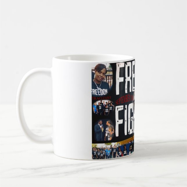 Tasse hors de la ville de combattants de liberté (Gauche)