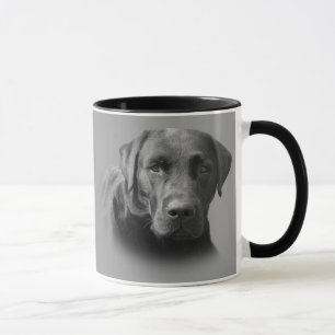 Tasse impressionnante de labrador retriever