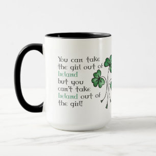 Tasse irlandaise de sonnerie de fille de shamrocks