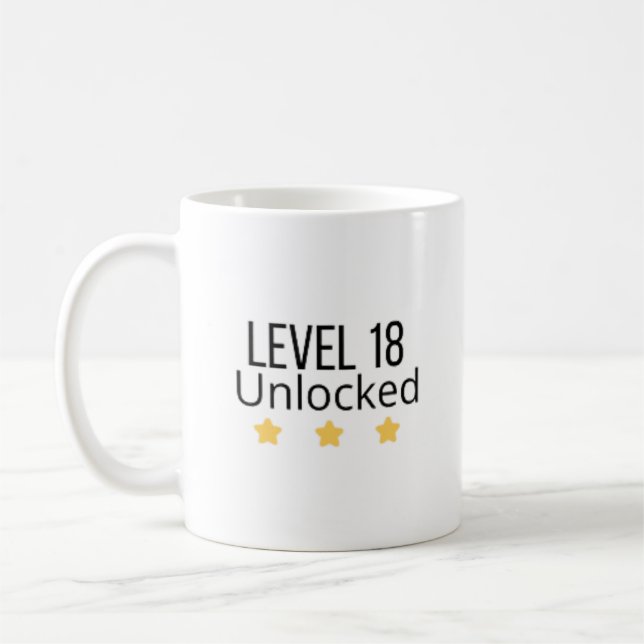 Tasse jaune de fête d'anniversaire Niveau 18 déblo (Gauche)