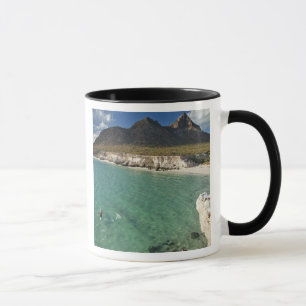 Tasse Kayakiste en mer dans le golfe de Californie à Isl
