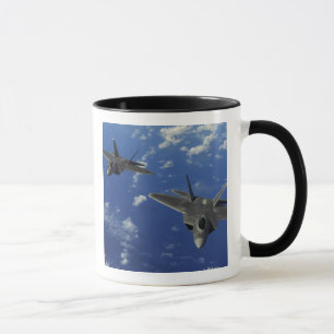 Tasse L'Armée de l'Air d'USA F-22 Raptors en vol près