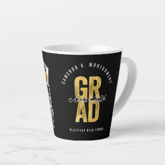 Tasse Latte 2026 Bold GRAD 8 Photo Moderne Élégant Diplômé