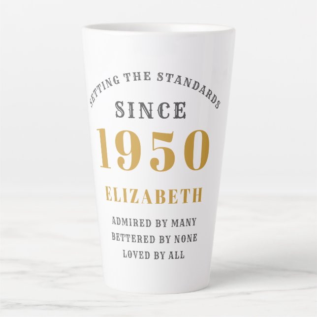 Tasse Latte 70th Birthday Typography Born 1950 Ajouter Votre N (Devant)