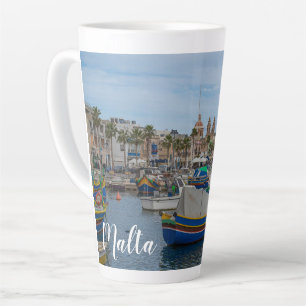 Tasse Latte Bateaux de pêche traditionnels colorés à Malte