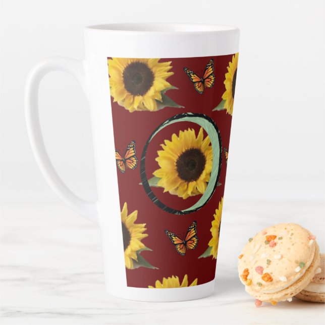 Tasse Latte Boue en latte de papillon de tournesol (En situation)