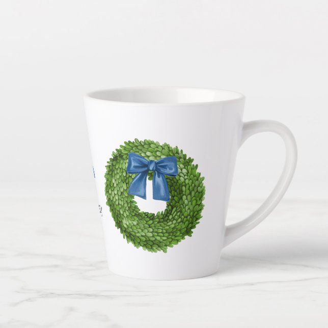 Tasse Latte Boxwood Wreath with Blue Bow Ceramic (Droite)