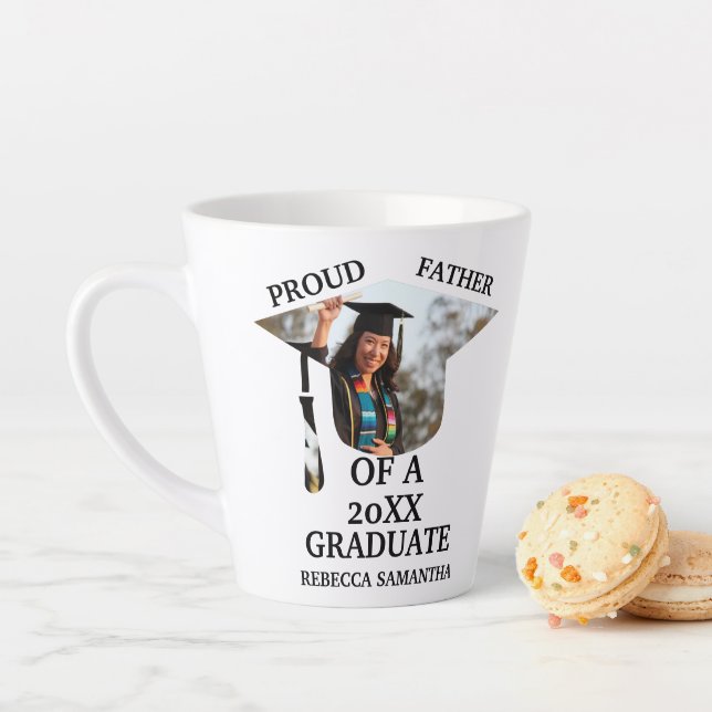 Tasse Latte Casquette de graduation personnalisée tassel photo (En situation)