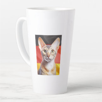 Tasse Latte Chat Rex allemand Drapeau allemand en arrière-plan