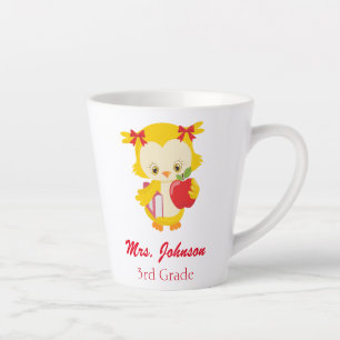 Tasse Latte Chouette jaune mignonne de troisième année