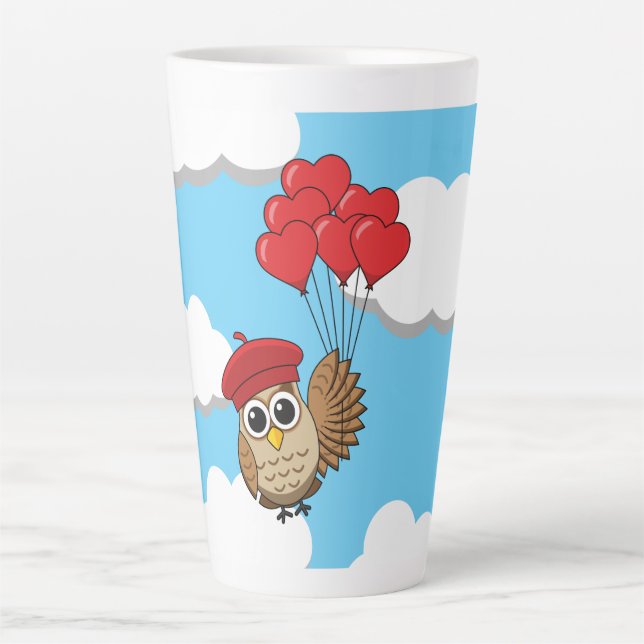 Tasse Latte Chouette mignonne volant avec des ballons de coeur (Devant)