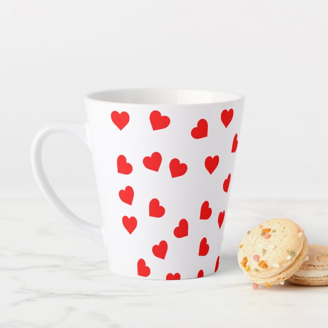 Tasse Latte Coeurs rouges joueurs (En situation)