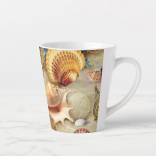 Tasse Latte Coques de mer sur la plage