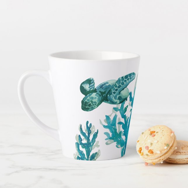Tasse Latte Coral Reef Peinture Tortue de mer Plage Boug d'océ (En situation)