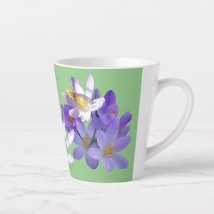 Tasse Latte Crocus violets avec tonneau vert clair d'abeille