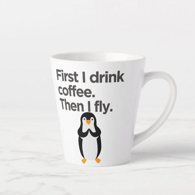 Tasse Latte D'abord je bois du café puis je vole (Droite)