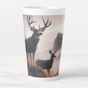 Tasse Latte Deer debout majoritairement dans Misty Mountain