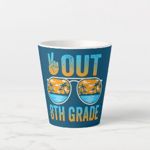Tasse Latte Dernière journée de l'école Paix dehors 8e année d