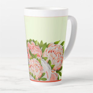 Tasse Latte Des pivoines assortées sur une grande boue en latt