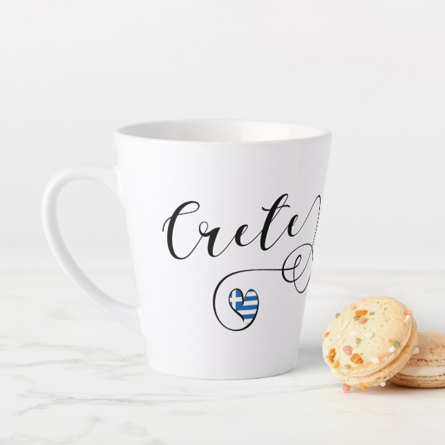 Tasse Latte Drapeau cardiaque en Crète, Grèce, Crétois (En situation)