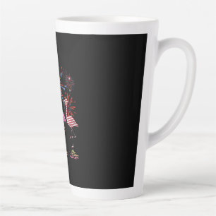Tasse Latte Drapeau Flamant rose américain pour le 4 juillet