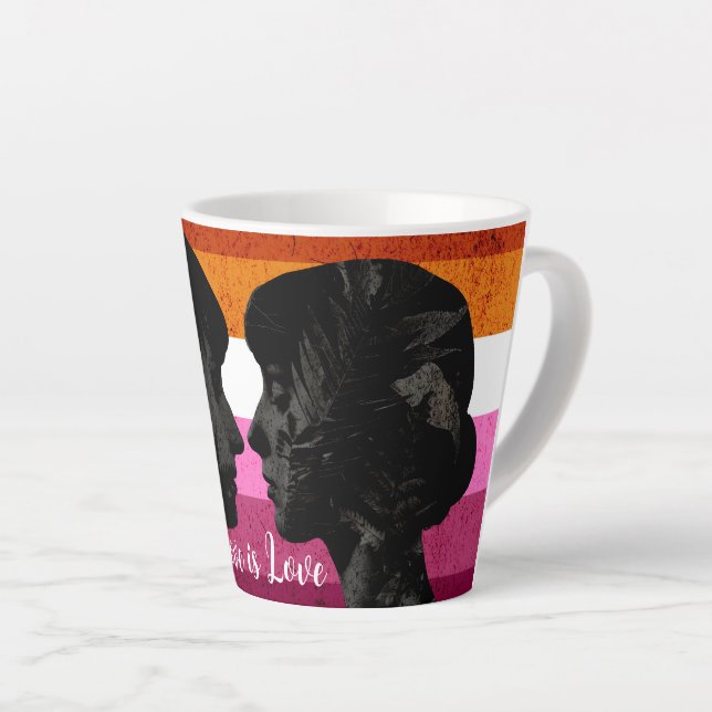 Tasse Latte Drapeau lesbien avec deux silhouettes de femme (Angle droit)