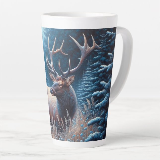 Tasse Latte Elk taureau dans la prairie avec pins (Angle droit)