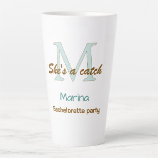 Tasse Latte Elle est un parti de célibataire en bleu monogramm