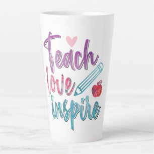 Tasse Latte Enseigner. Amour. Inspire. Le coeur de chaque clas