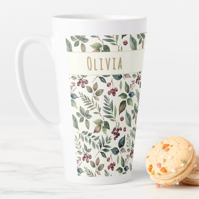 Tasse Latte Feuilles et Baies Hiver Rustique Personnalisé (En situation)