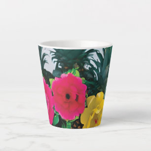Tasse Latte Fleur exotique avec accent réel ananas