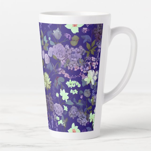 Tasse Latte Fleurs à l'atmosphère élégante et mystérieuse (Droite)
