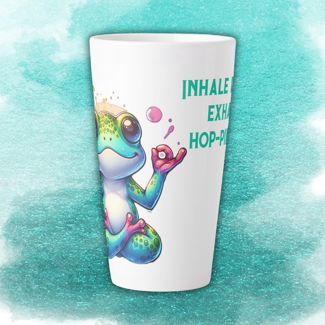 Tasse Latte Grenouille verte moderne Inhale Exhale | (Créateur téléchargé)