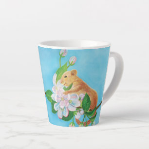 Tasse Latte Hazel Dormouse Muscardinus avellanarius au printem