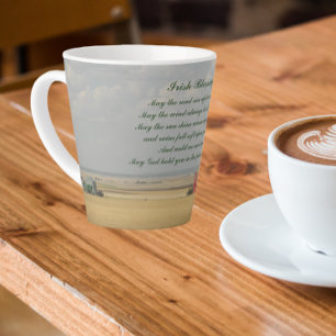 Tasse Latte Les champs de blé doré de la bénédiction irlandais