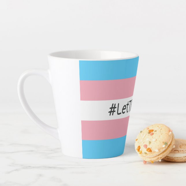 Tasse Latte #Let'ThemPlay Drapeau Transgenre Athlètes (En situation)