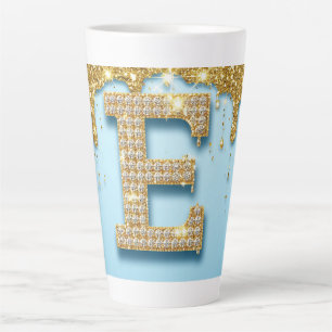 Tasse Latte Lettre E en diamant de luxe sur fond pailleté or