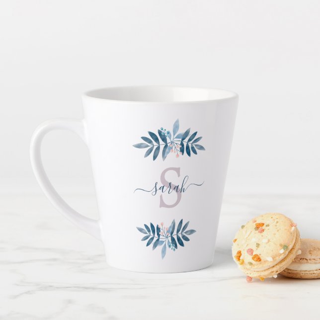Tasse Latte Lilac Aquarelle Florale Monogramme (En situation)