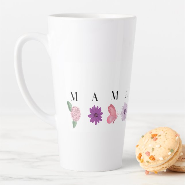Tasse Latte MAMA Floral Butterfly – Mother's Day Gift (En situation)