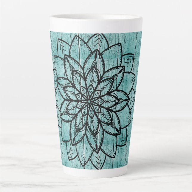 Tasse Latte Mandala sur le bois bleu vieilli (Devant)