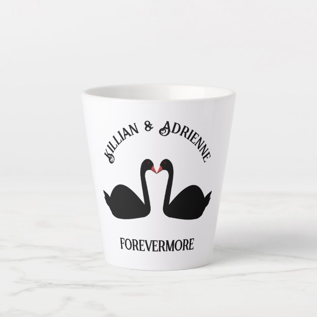 Tasse Latte Mariage gothique Baiser Black Swans Personnalisé (Devant)