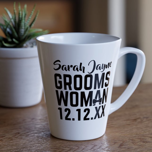 Tasse Latte Mariage moderne Favor Groomswoman (Treat your special Groomswoman with her very own latte mug, You can add her name & your wedding date)