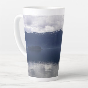 Tasse Latte Mer d'Alaska brumeuse aux nuances de bleu