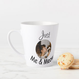 Tasse Latte Modèle photo personnalisé "Just Me and Meow" -