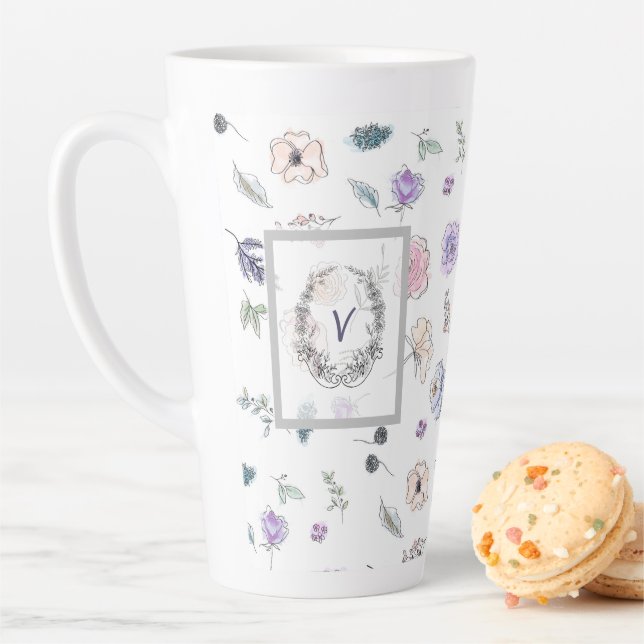 Tasse Latte Monogramme d'aquarelle moderne tendance Kute Flowe (En situation)