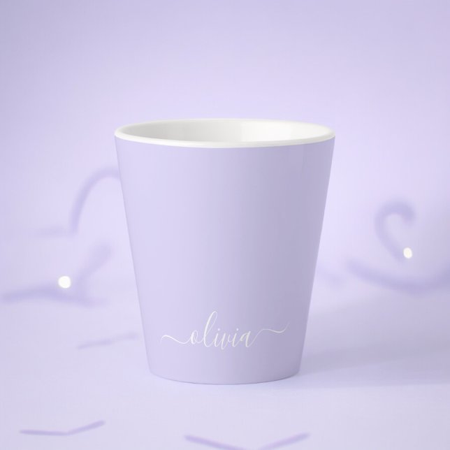 Tasse Latte Monogramme de nom féminin écriture moderne violet  (Créateur téléchargé)