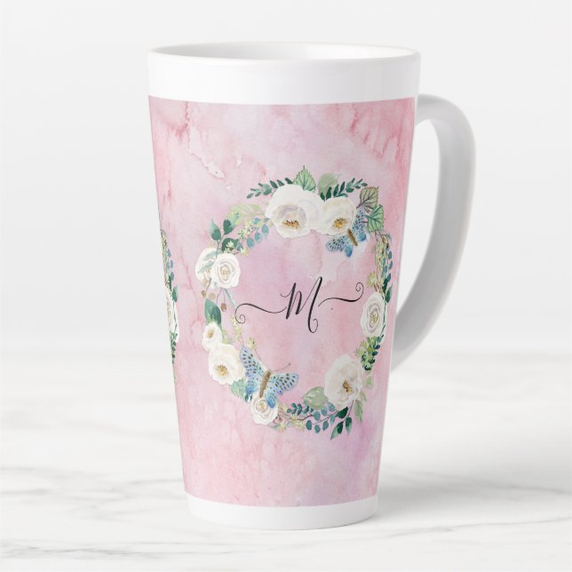 Tasse Latte Monogramme Moderne Floral Papillon Aquarelle rose (Angle droit)