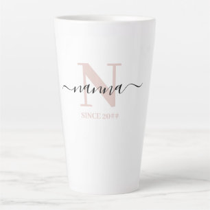 Tasse Latte Nanna Élégant Script Monogramme rose