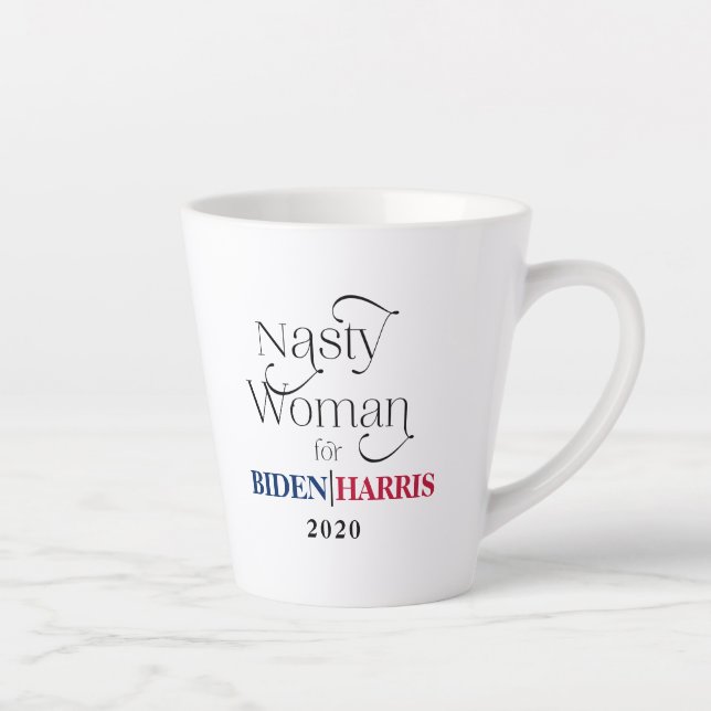 Tasse Latte Nasty Woman pour Biden-Harris 2020 (Droite)