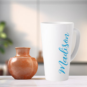 Tasse Latte Nom bleu clair dans le script manuscrit personnali